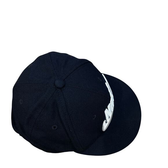 Nike True Black Wool Snap Back Hat Big White Swoosh Logo Baseball Adjustable - Picture 2 of 5